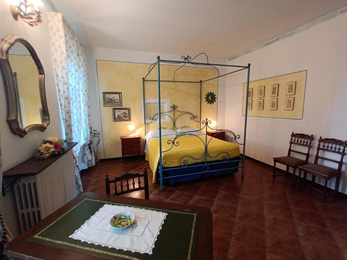 La Carolina appartamento vacanze Tigliole Esterno foto